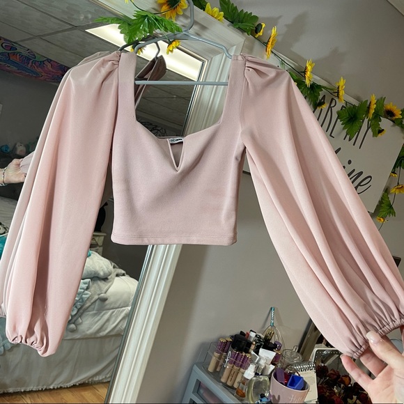 Pink crop top (: - Picture 1 of 6